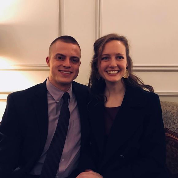 Meet your Posher, Lauren - Picture 1 of 1